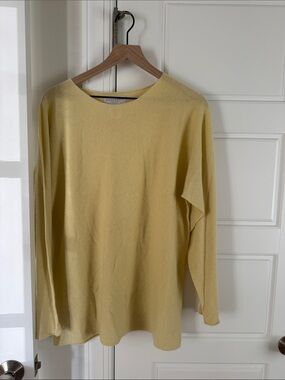 Light Yellow Men’s Crewneck Sweater — Minimal Everyday Knit